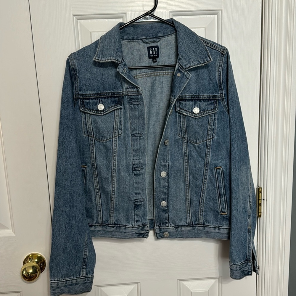 Women’s Gap Jean Jacket